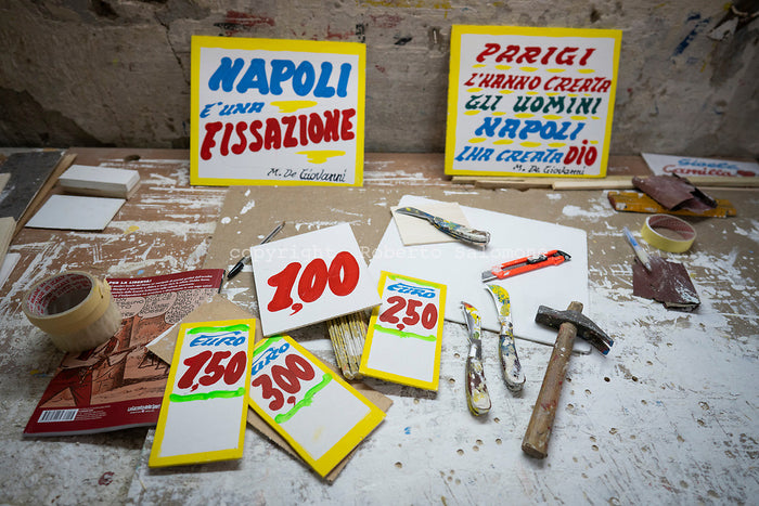 Cartelli dipinti a mano
